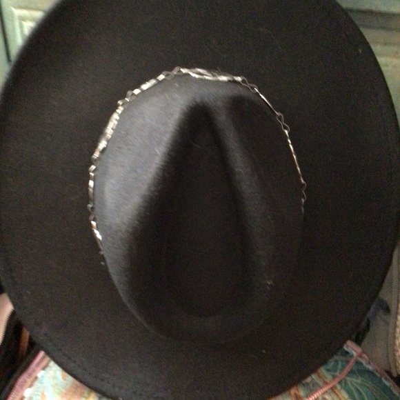 Sale ! New, western chain rancher